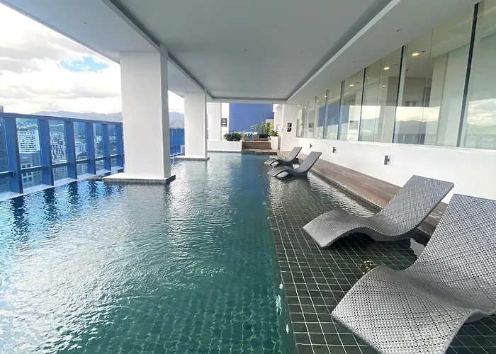 Vida At 38 Park Avenue - 5 Minutes Walk To Ayala Bloc, With Infinity Pool, Fast Wi-fi, Gym, & Views Inside It Park Cebu