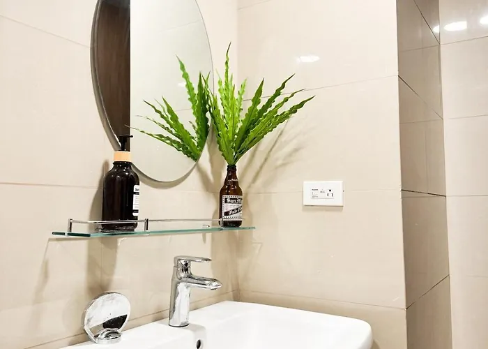 Vida At 38 Park Avenue - 5 Minutes Walk To Ayala Bloc, With Infinity Pool, Fast Wi-fi, Gym, & Views Inside It Park Apartment *